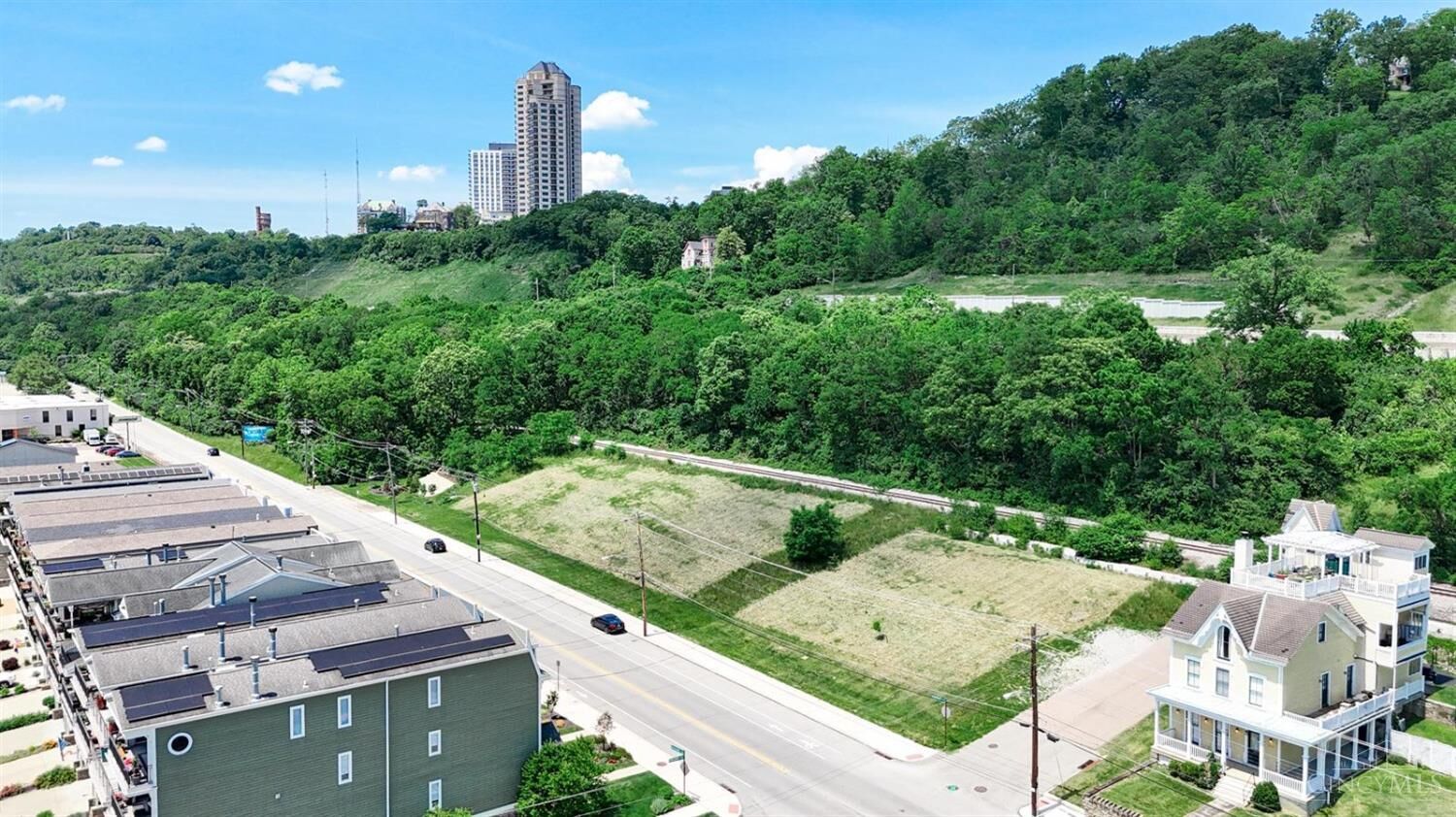 Property Photo:  1922 Riverside Drive  OH 45202 