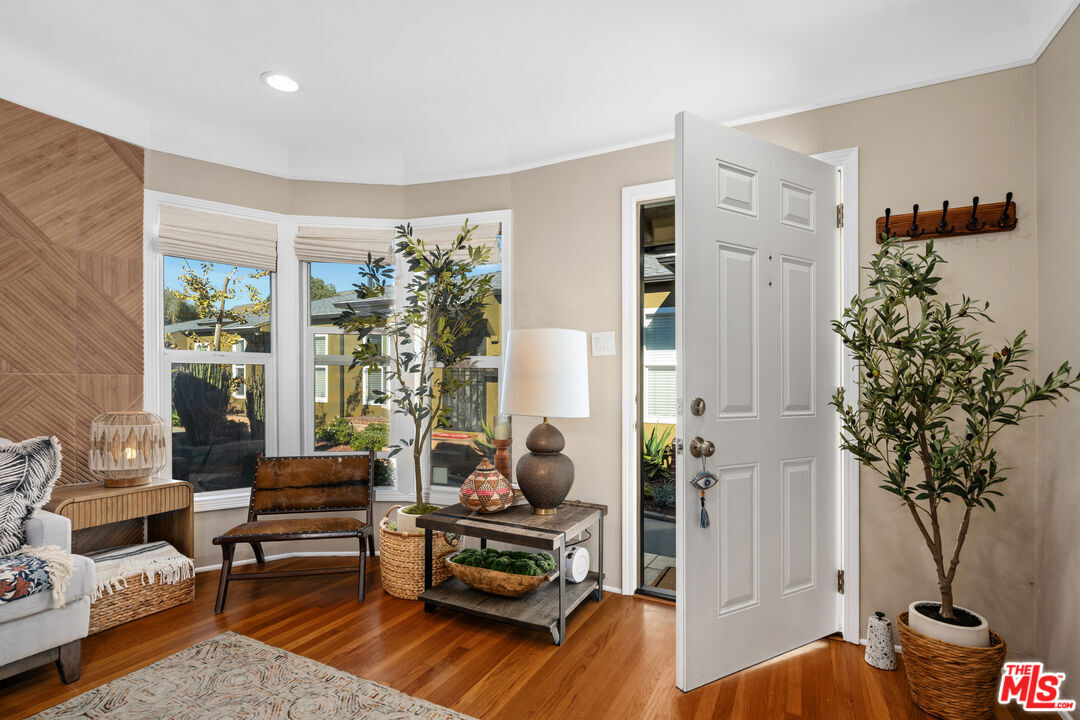 Property Photo: 1332 Ocean Park Blvd CA 90405