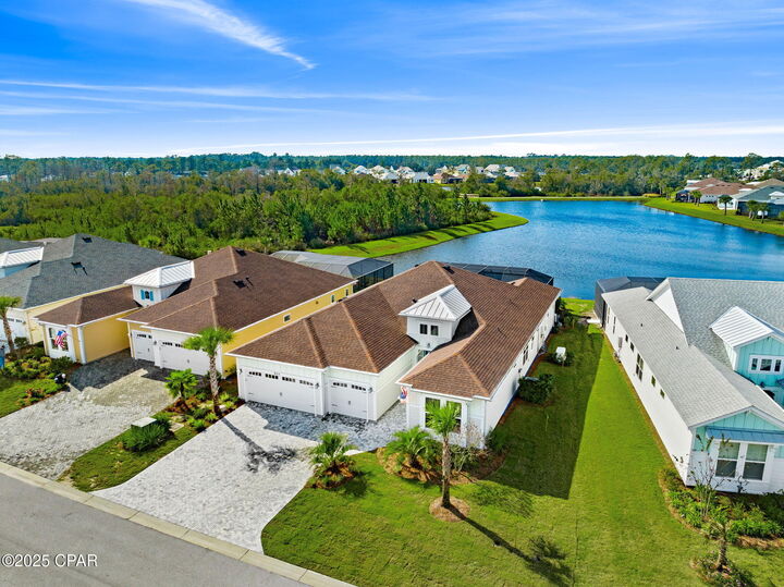 Property Photo:  8514 Island Breeze Avenue  FL 32413 