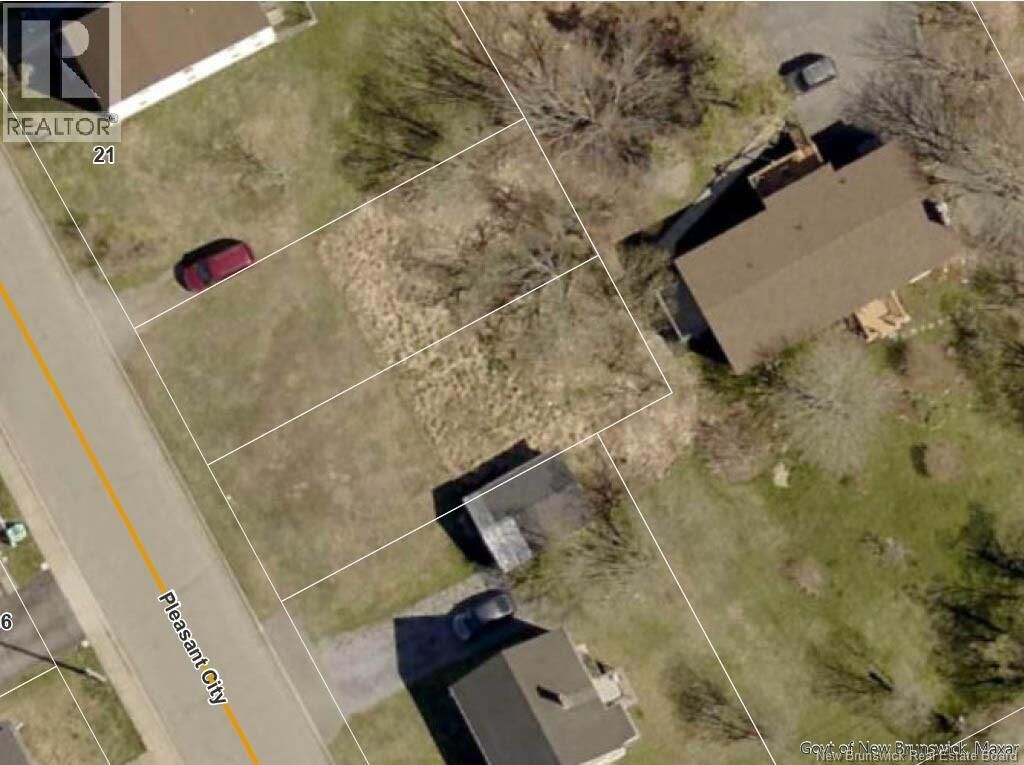 Photo de la propriété:  21-1 Pleasant City Street  NB E2J 1E8 