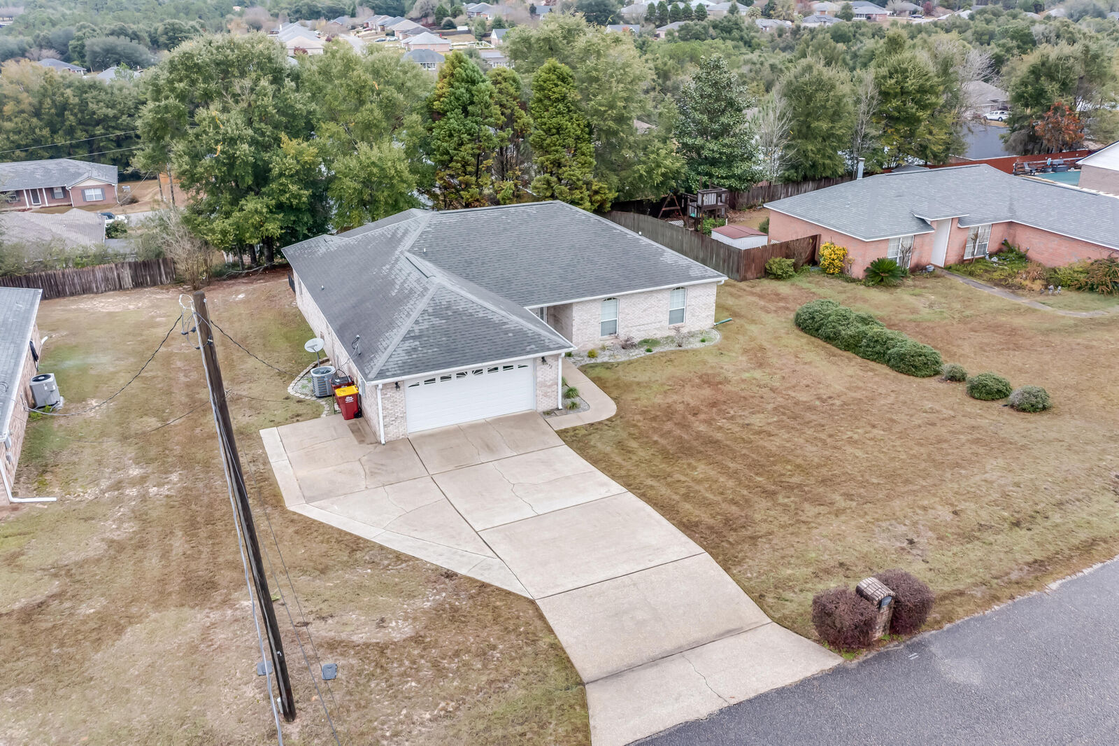 Property Photo:  538 Tikell Drive  FL 32536 