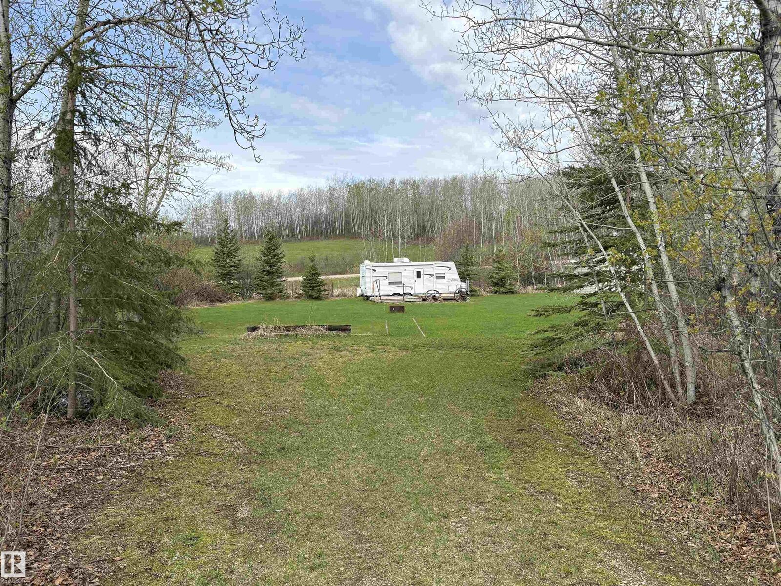 Property Photo:  419 60501 Rng Road 120 419  AB T0A 3A0 