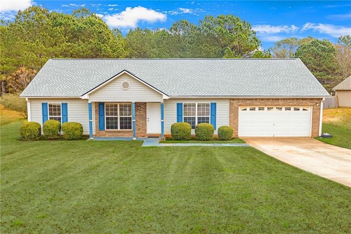 Property Photo:  1050 Longview Trail  GA 30223 
