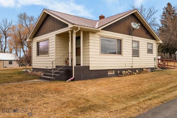 Property Photo: 3404 Mt Highway 287 MT 59749