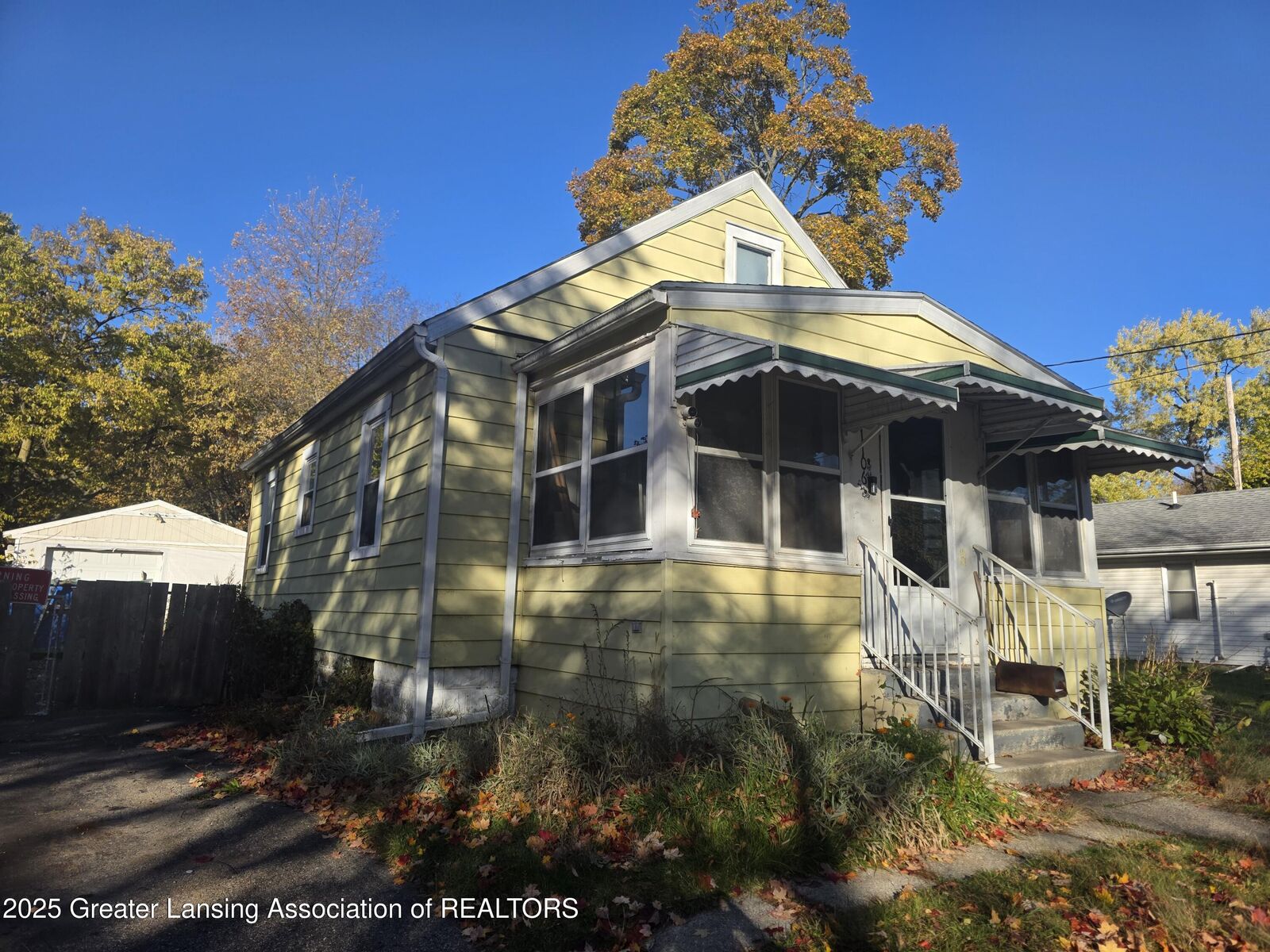 Property Photo: 1106 Regent Street MI 48912