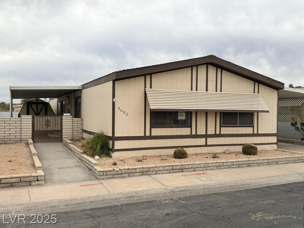 Property Photo: 3092 Bellavista Lane NV 89122