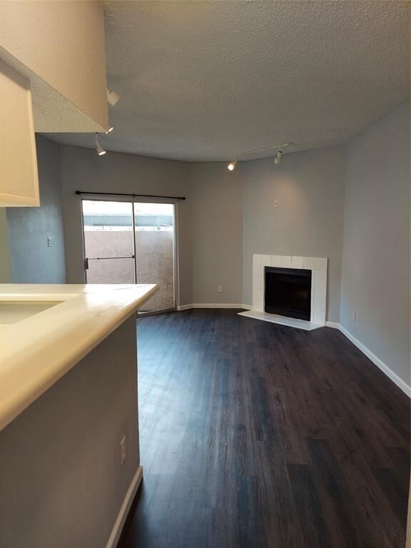 Property Photo: 10855 Meadowglen Lane 1108 TX 77042-4039