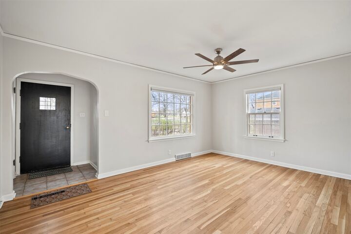 Property Photo:  829 7th Street  IA 50265 
