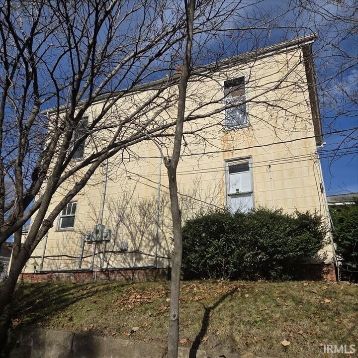 Property Photo: 417 Second Street IN 47601