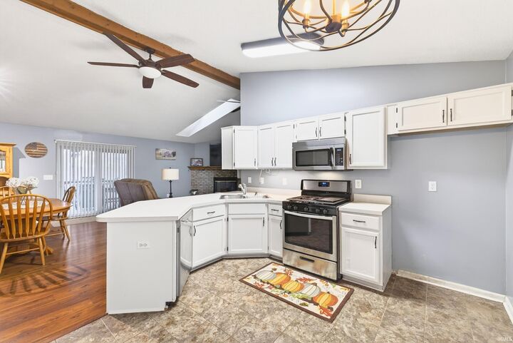 Property Photo:  206 Woodcliff Way  IN 47421-6682 