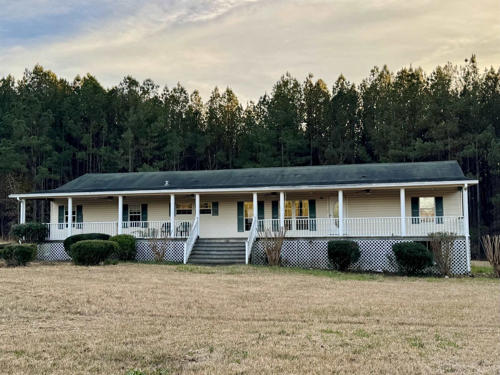 Property Photo: 5401 Union Point Highway GA 30669