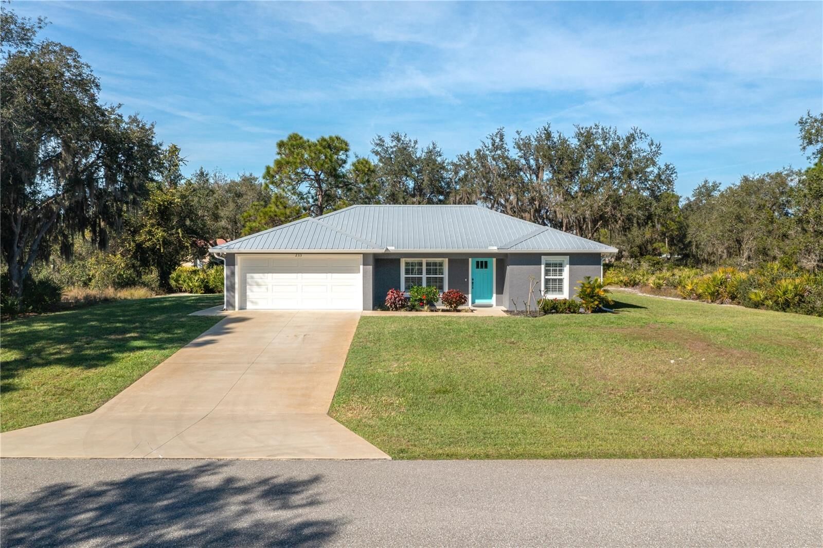 Property Photo: 233 Oxbow Drive FL 33876