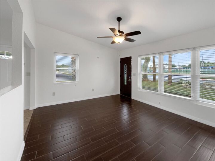 Property Photo:  930 School Street  FL 34711 