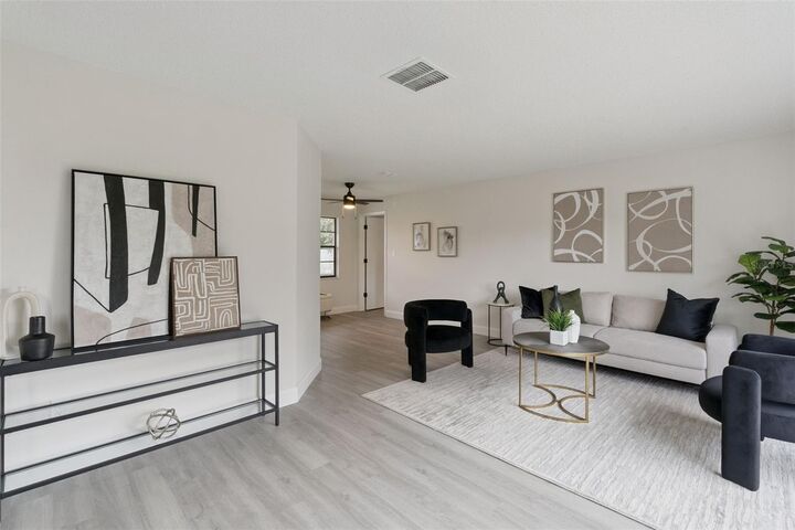 Property Photo: 7366 Rush Court FL 32818