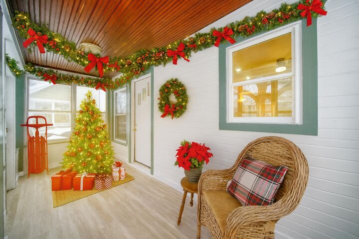 Property Photo: 407 S West Avenue MI 49201