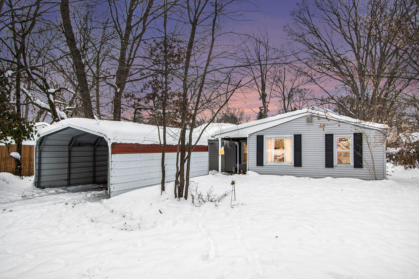 Property Photo:  2418 Edgewood Drive  MI 49008 