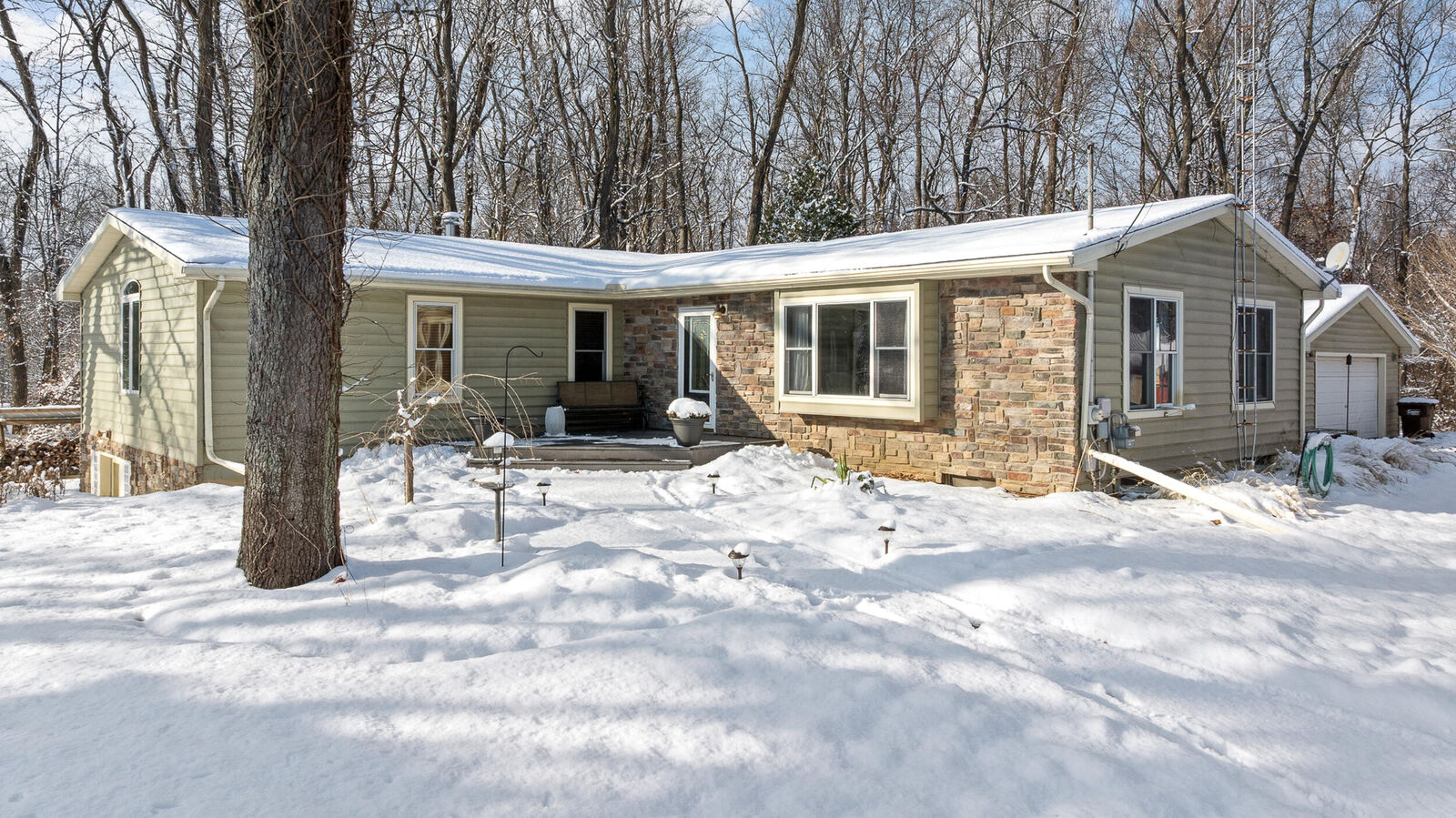 Property Photo:  6740 Folks Road  MI 49246 