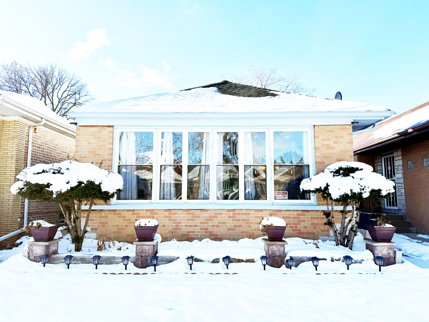 Property Photo: 5910 N Kimball Avenue IL 60659