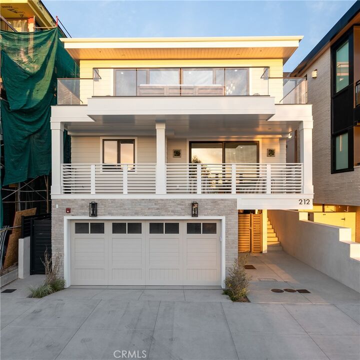Property Photo:  212 Manhattan Avenue  CA 90266 