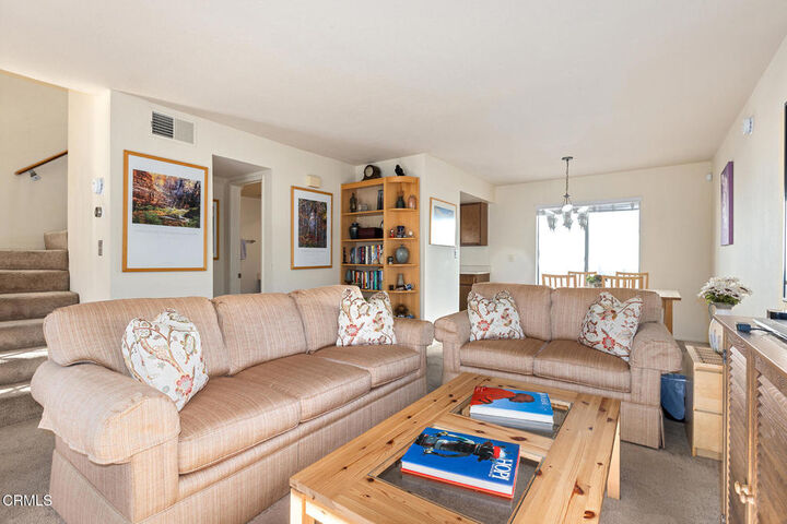 Property Photo:  617 N Mar Vista Avenue 2  CA 91106 