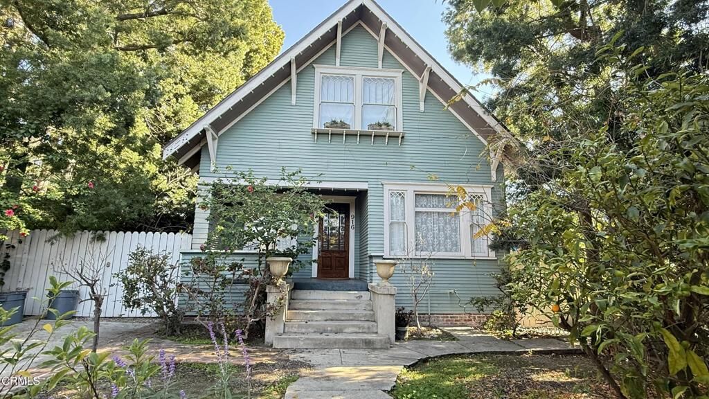 Property Photo:  916 Palm Avenue  CA 91030 