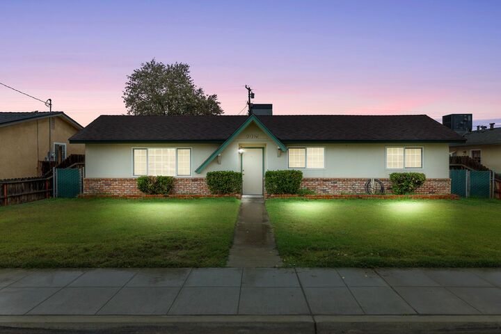 Property Photo: 21234 S Feland Avenue CA 93656