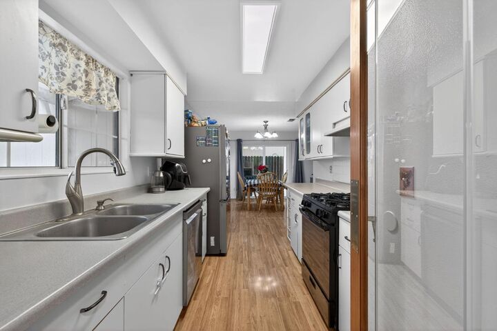 Property Photo: 6816 Tareyton Way CA 95621