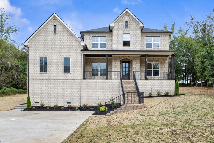 Property Photo:  200 Sydney Dr  TN 37072 