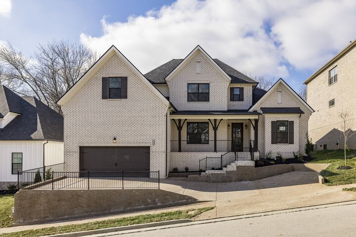 Property Photo:  200 Sydney Dr  TN 37072 