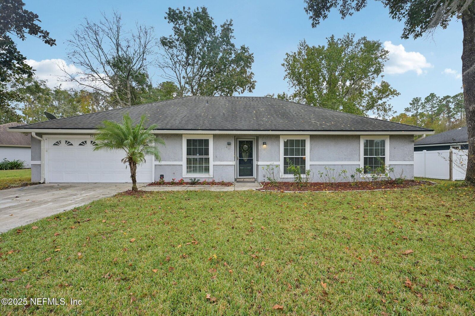 Property Photo: 545 Cozybrook Lane FL 32003