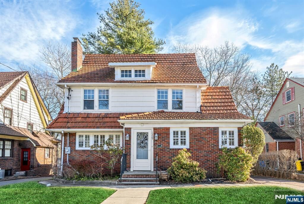 Property Photo:  1329 Dickerson Road  NJ 07666 