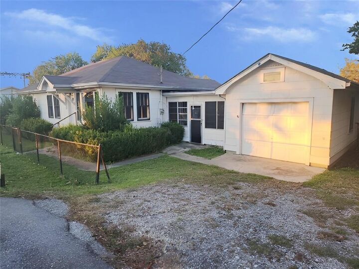 Property Photo: 4021 Highway 1 LA 70394