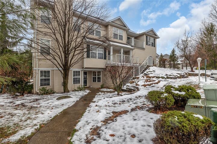 Property Photo: 5250 Whispering Oaks Boulevard C1 OH 44134