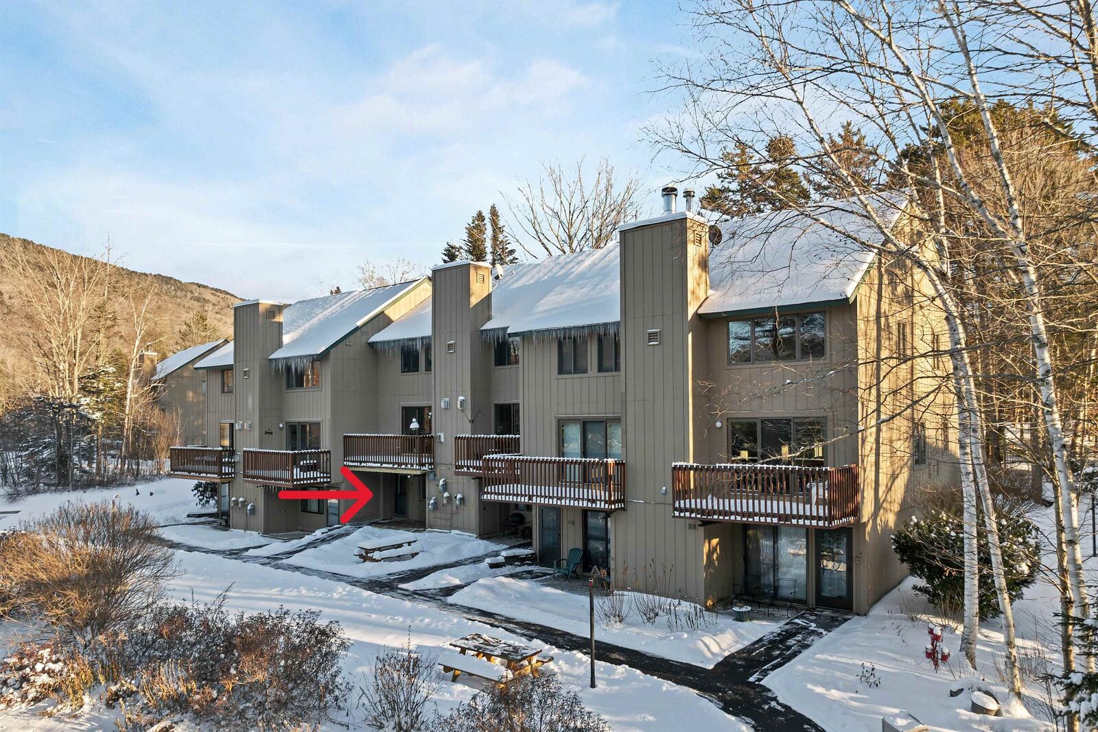 Property Photo:  10 Chippewa Way  NH 03215 