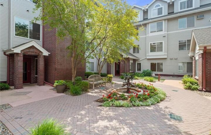Property Photo:  7420 Edinborough Way 6106  MN 55435 