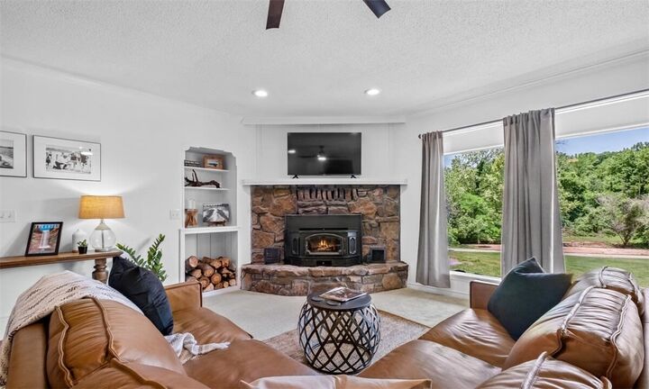 Property Photo:  1400 Prairie Creek Drive  AR 72756 