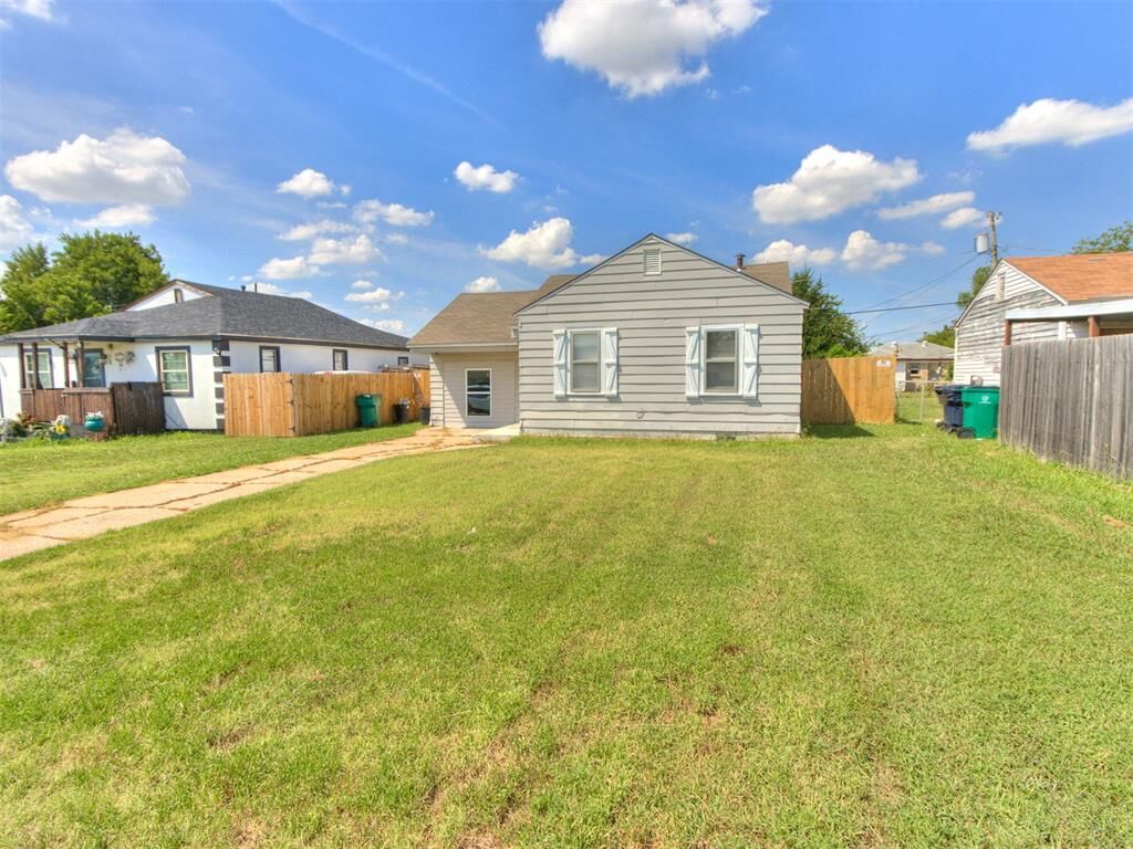 Property Photo: 1521 SW 45th Street OK 73119