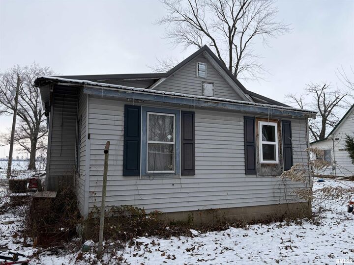 Property Photo:  140 Tanner Street  IL 62858 