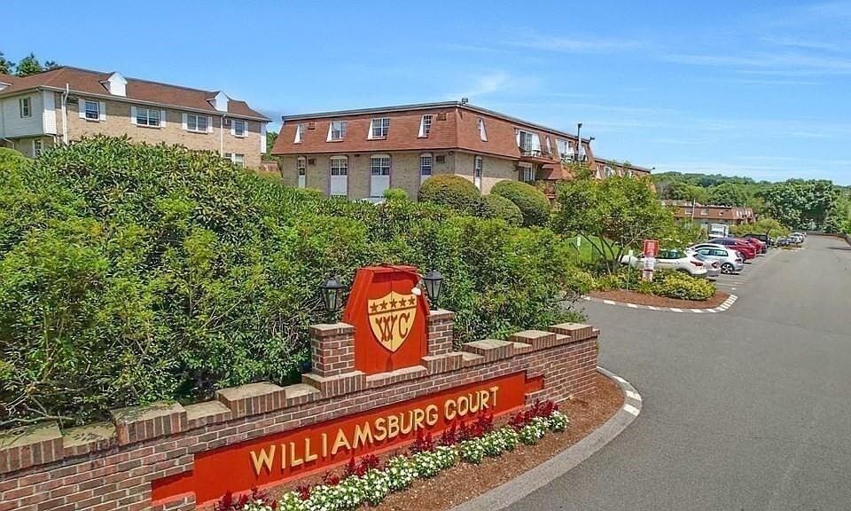 Property Photo:  18 Williamsburg Ct 23  MA 01545 