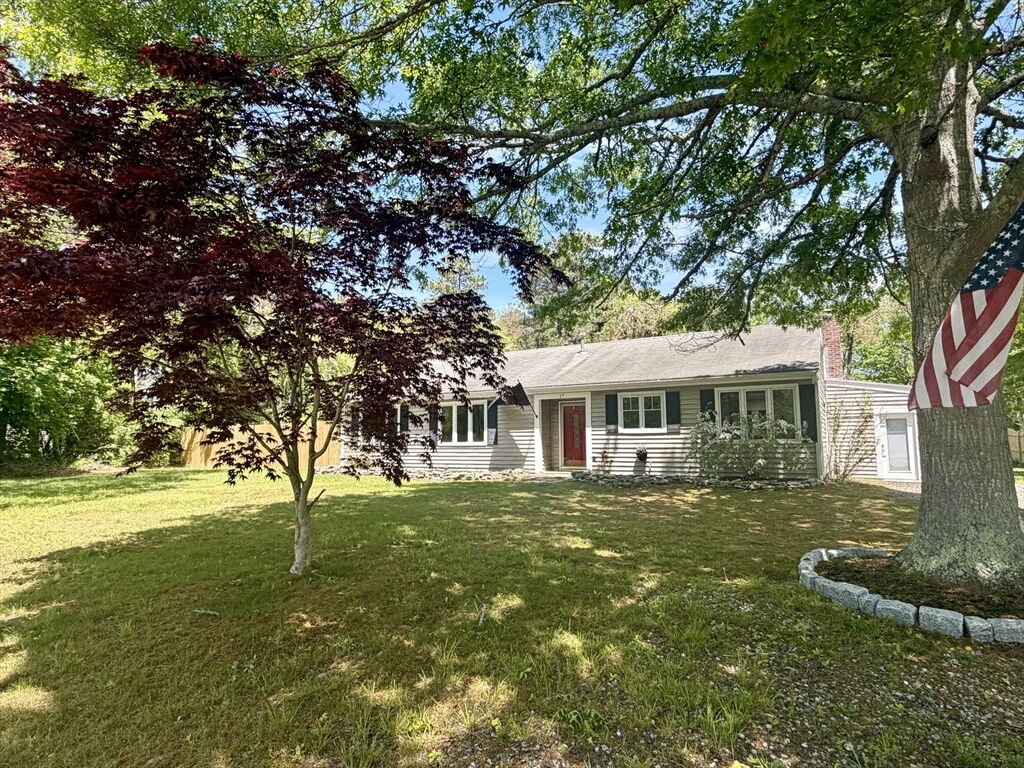 Property Photo:  17 Kensington Dr  MA 02563 