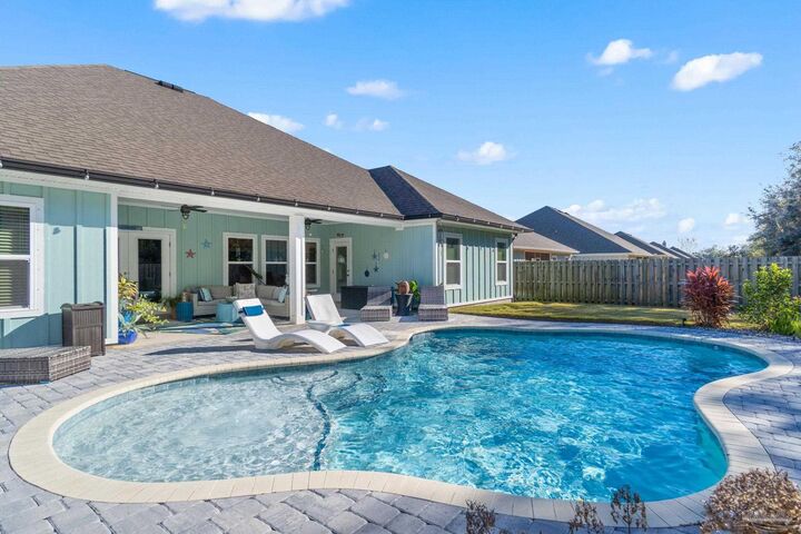 Property Photo: 1469 Ballyhoo Dr FL 32563