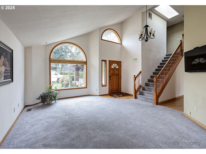 Property Photo: 3012 SE 157th Ave OR 97236