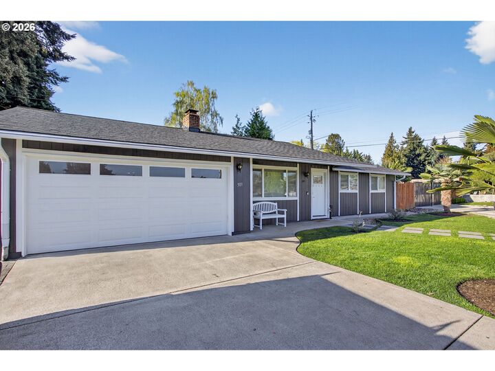 Property Photo:  301 NE 109th St  WA 98685 