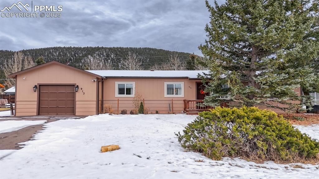 Property Photo: 913 N Baldwin Street CO 80863