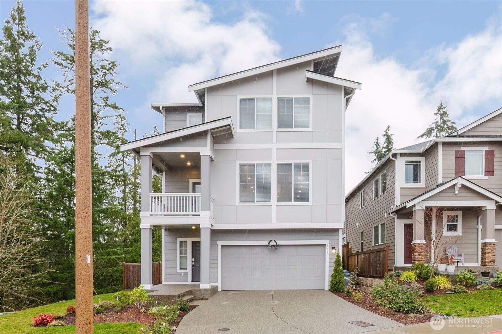 Property Photo: 4275 Acacia Lane SE WA 98366
