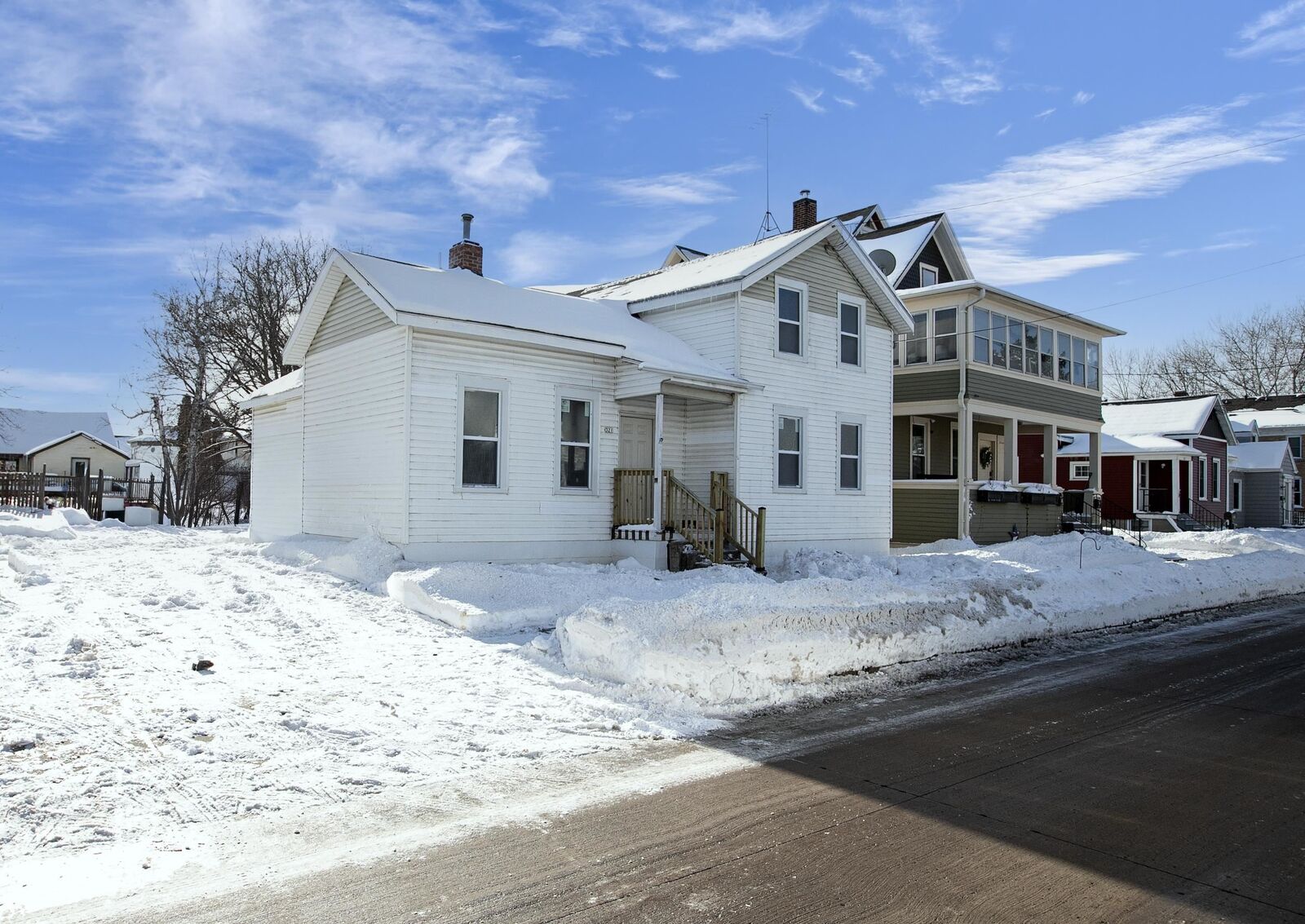 Property Photo: 321 E Parkway Avenue WI 54901
