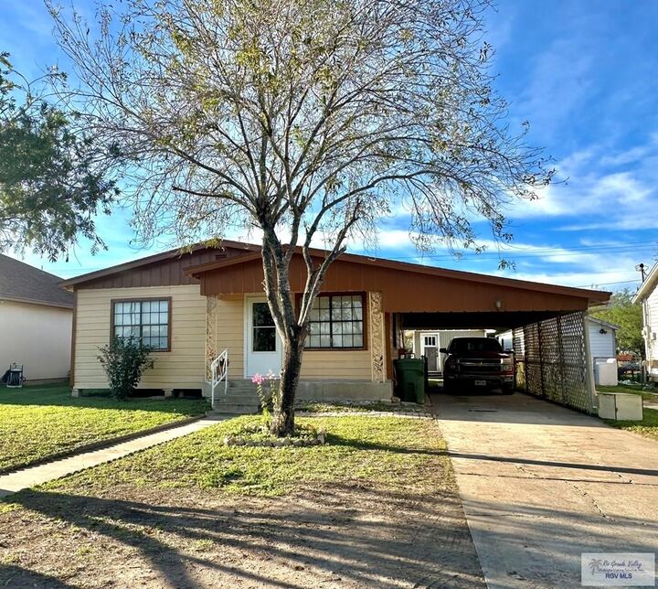 Property Photo:  420 S McCullough St  TX 78586 