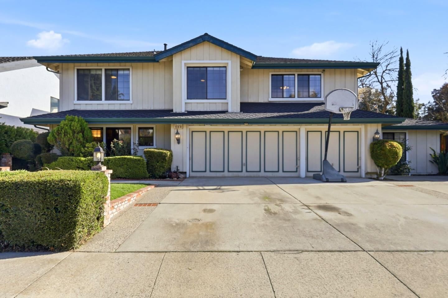 Property Photo:  5948 Garlough Drive  CA 95123 