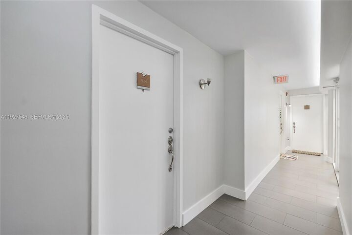 Property Photo: 2977 McFarlane Rd Ph9 FL 33133