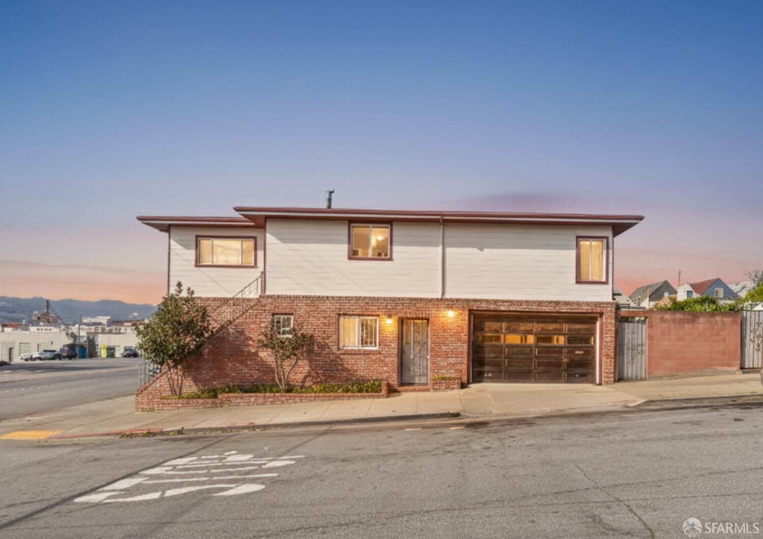 Property Photo:  66 Williams Avenue  CA 94124 